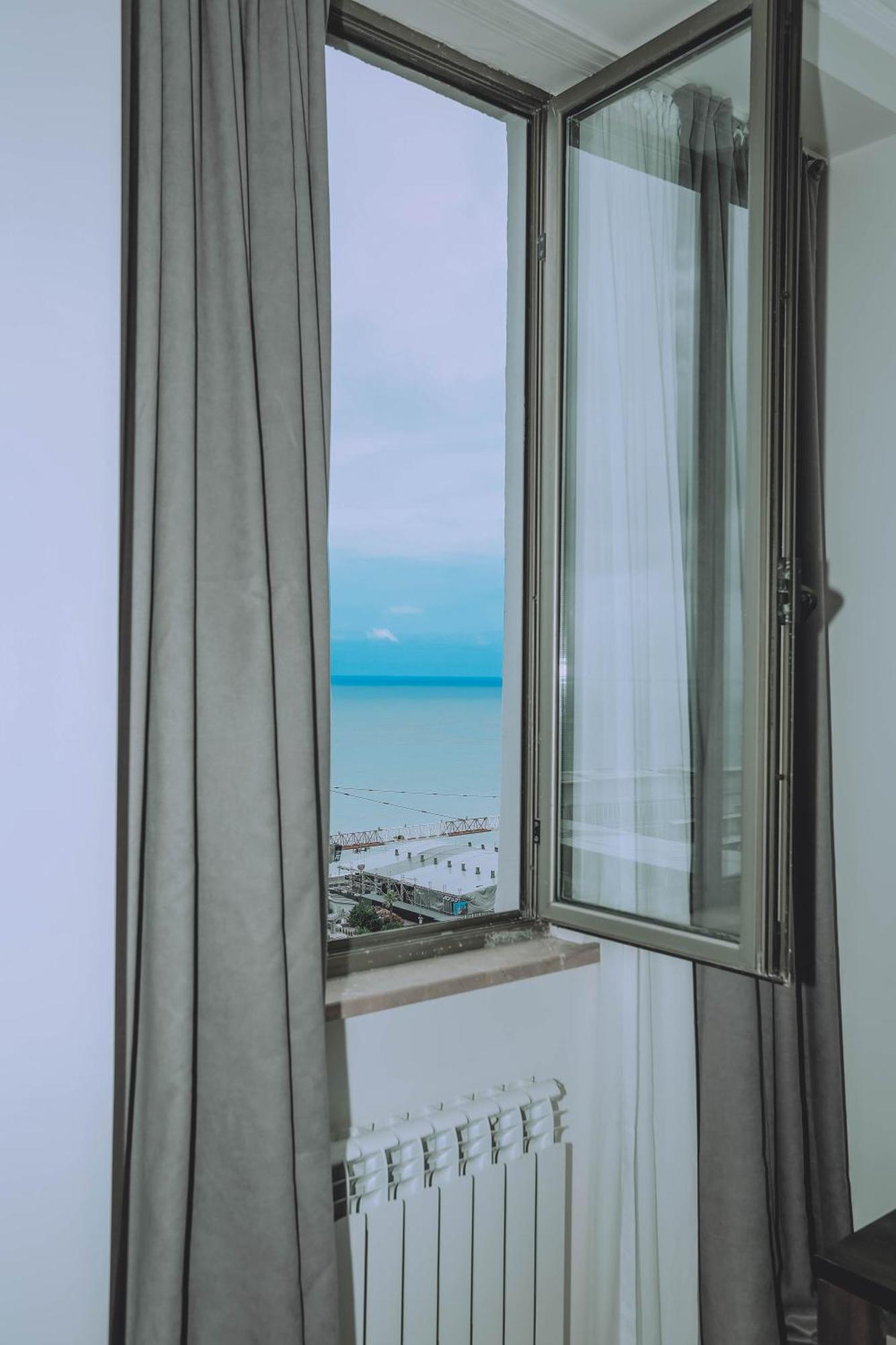 Royal Medis Hotel Batumi Luaran gambar