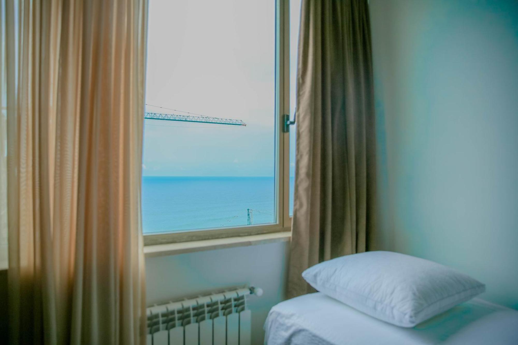Royal Medis Hotel Batumi Luaran gambar