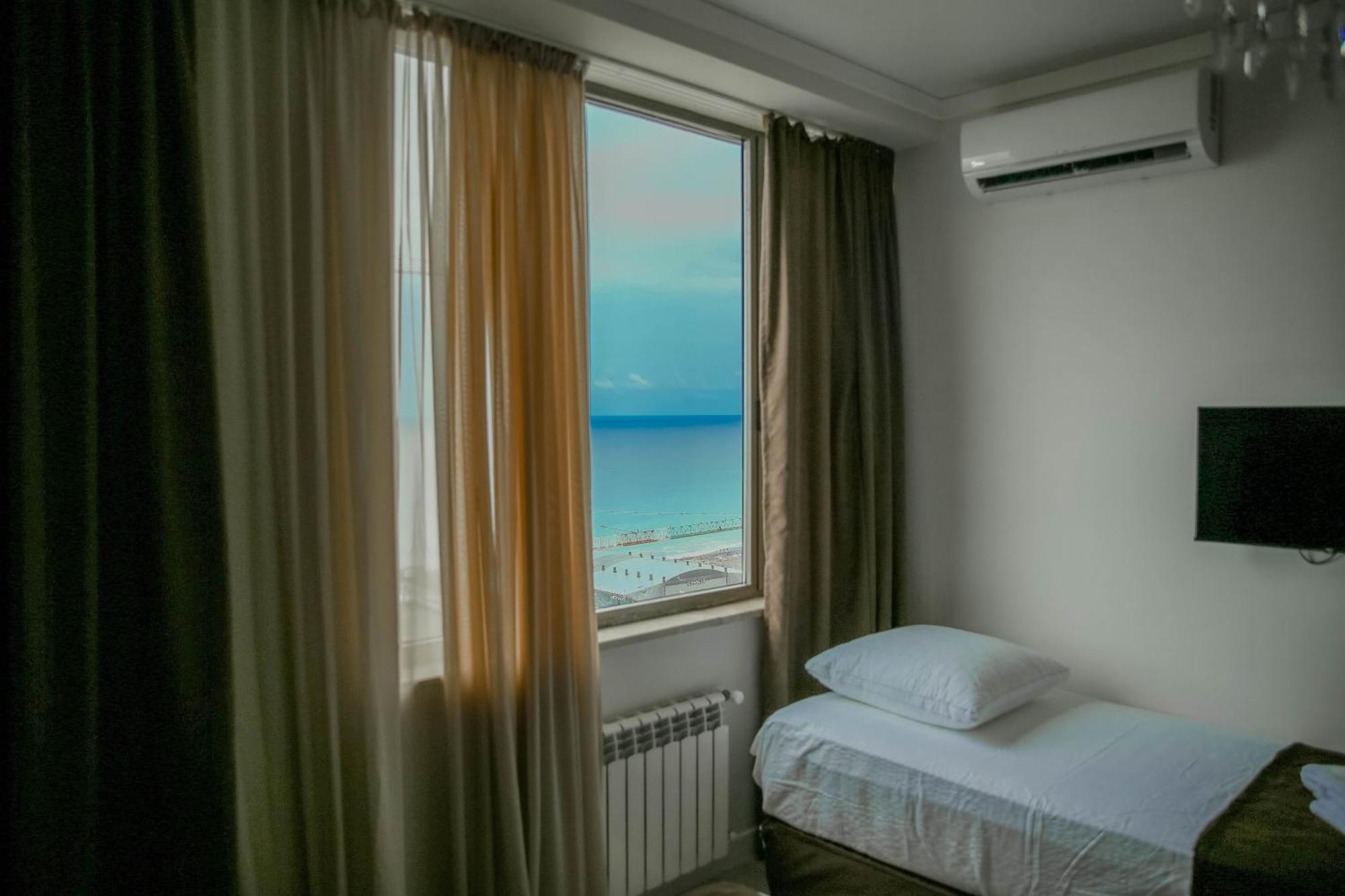 Royal Medis Hotel Batumi Luaran gambar